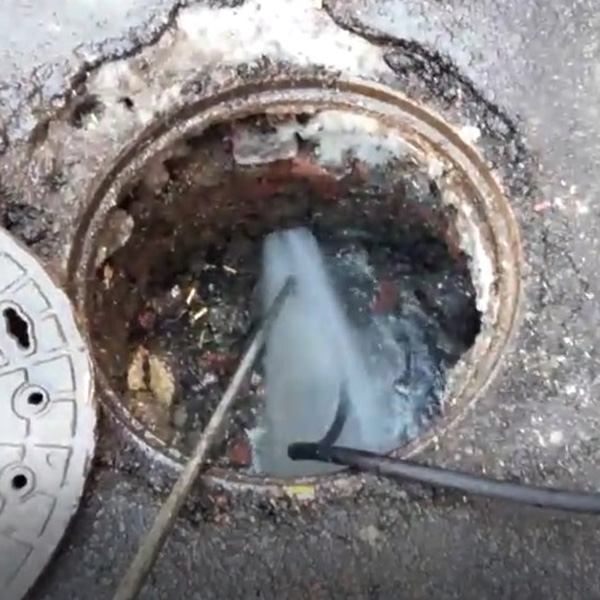 廠區(qū)管道疏通機
