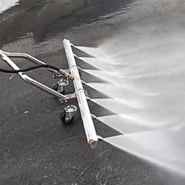 廣場(chǎng)路面清洗機(jī)
